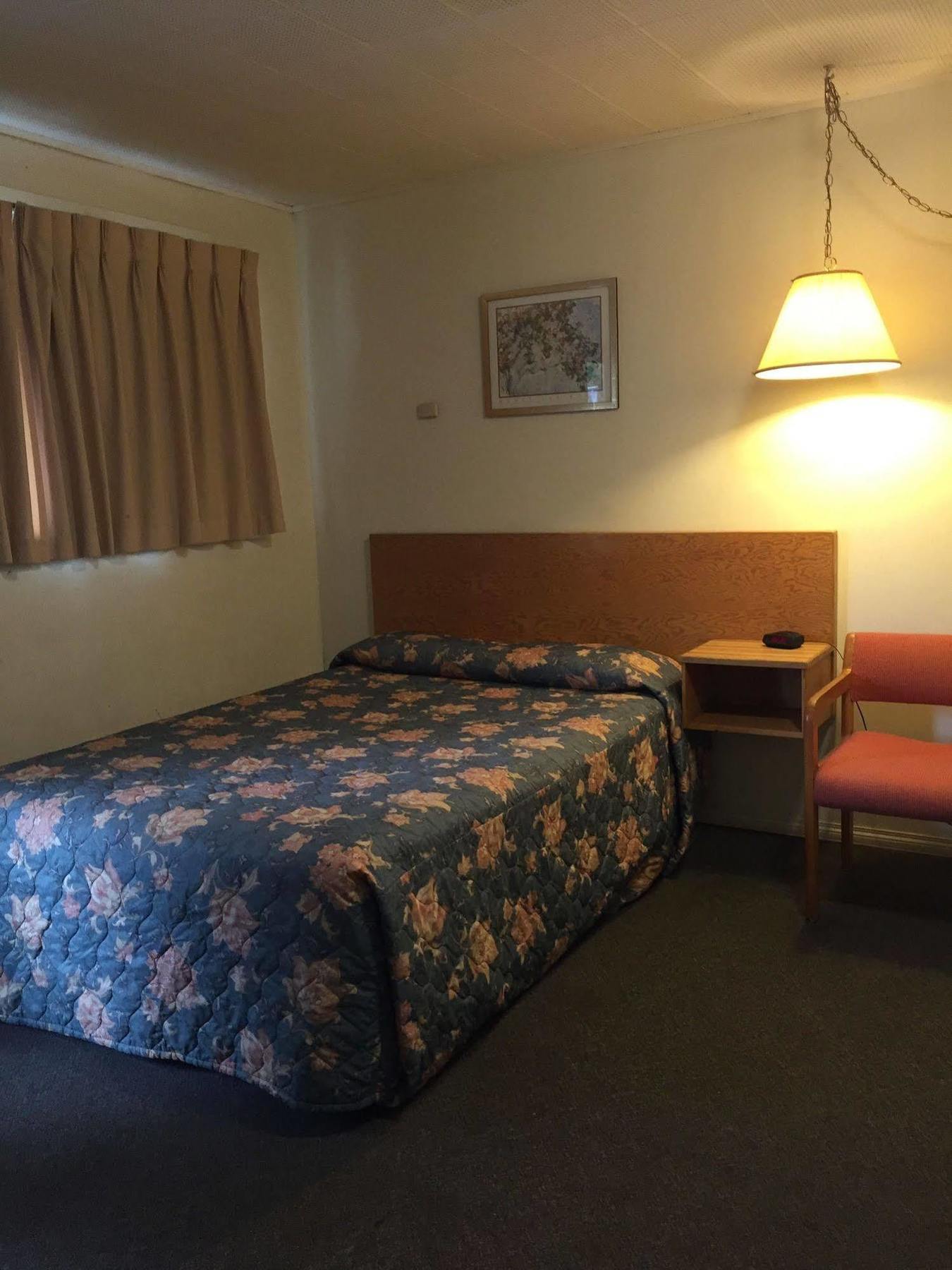 Yellow Quill Motel ポーティジ・ラ・プレーリー エクステリア 写真